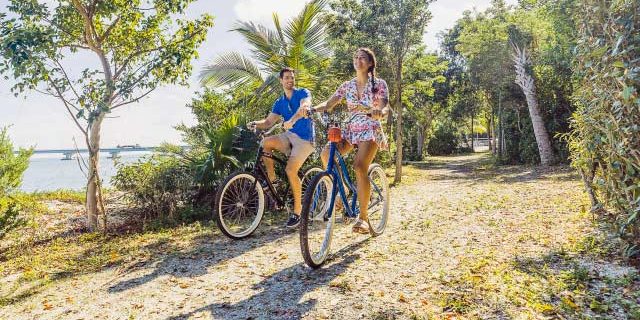 Sanibel_Inn_Young_couple_15-640×490